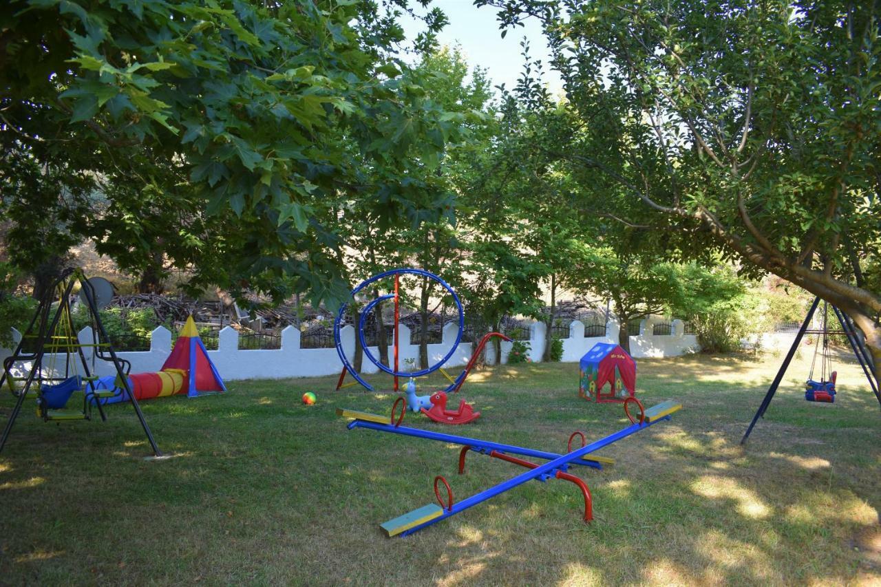 Hotel Zachos Troulos Exteriör bild